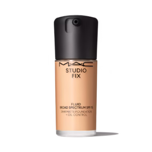 Studio Fix Fluid SPF 15 30ml FOUNDATION (NC17)